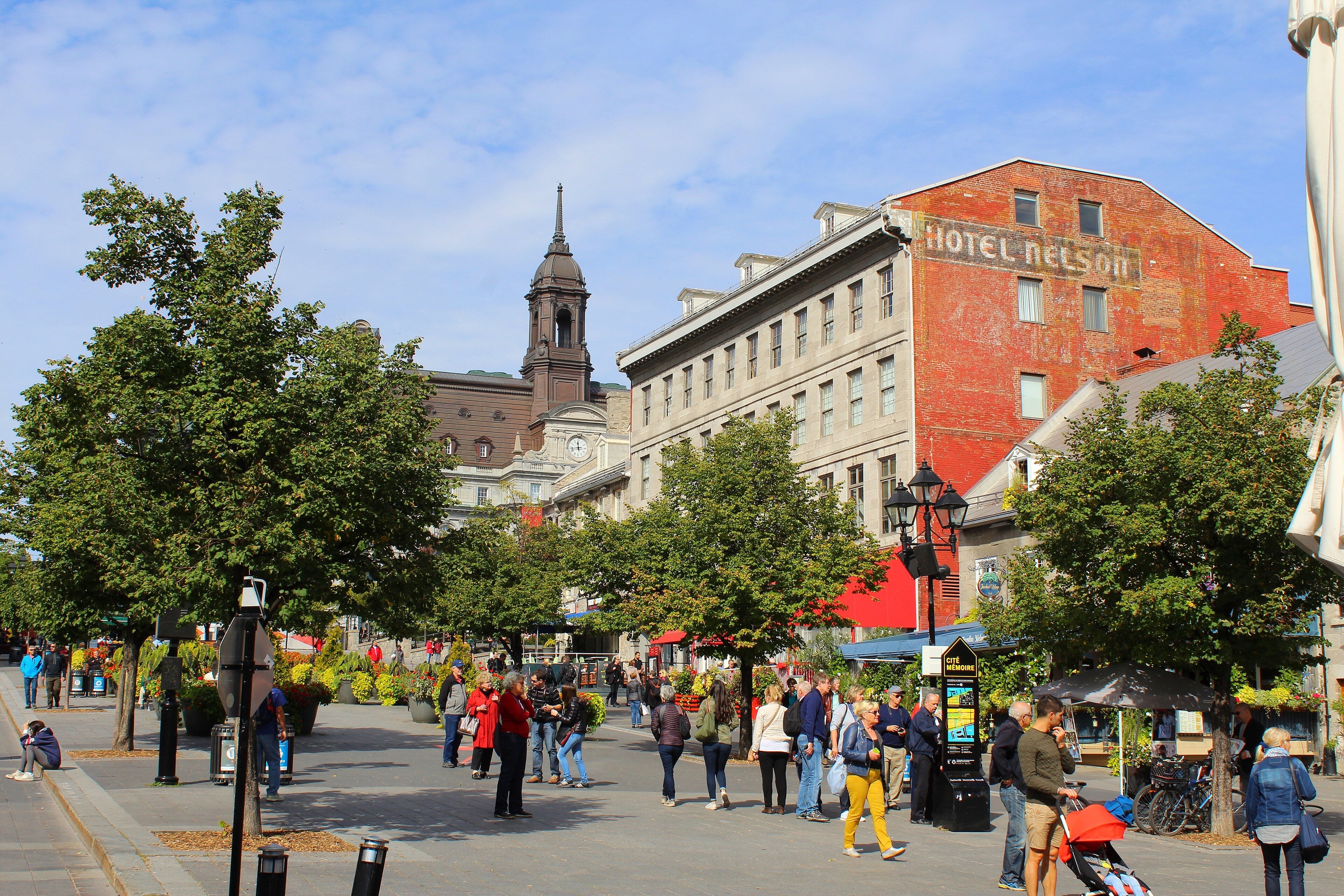 Place Jacques-Cartier in Old Montréal