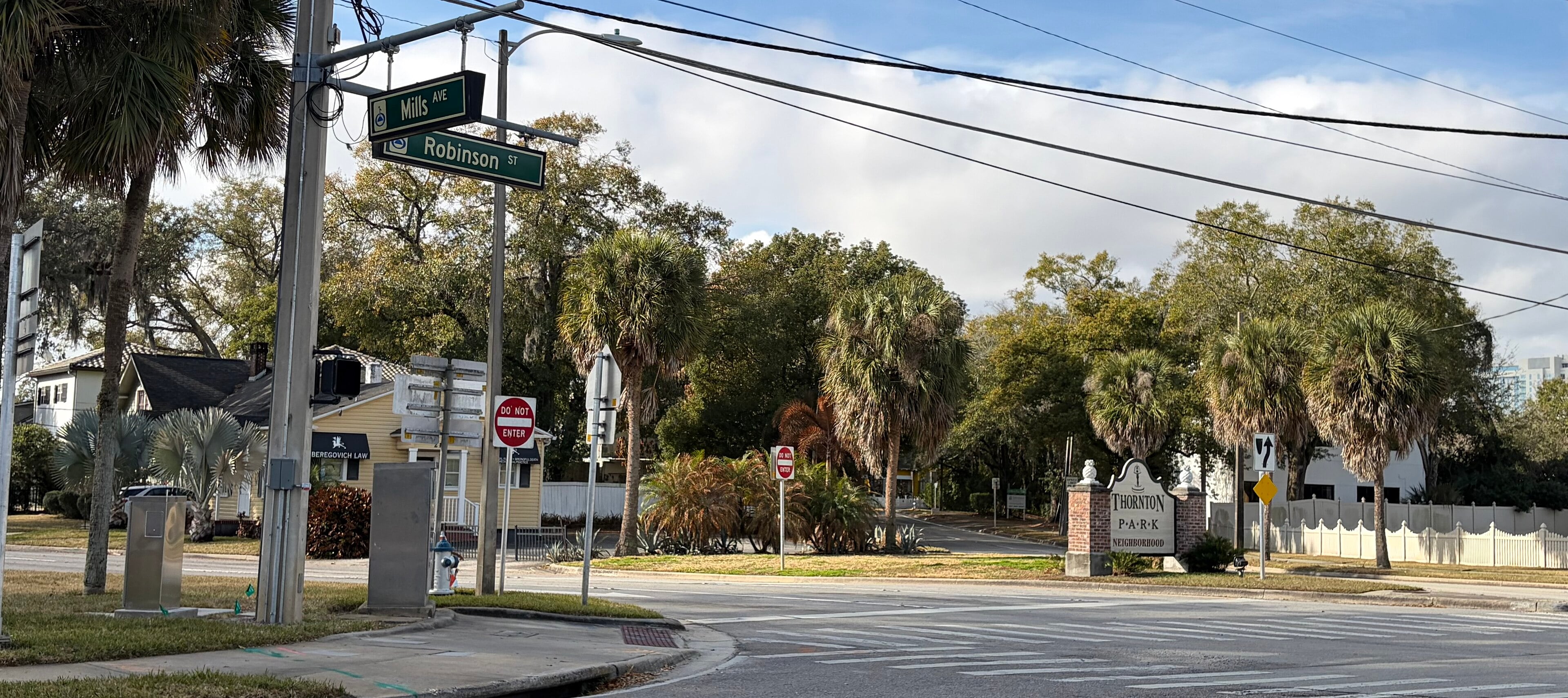 Brick streets and storefronts in Thornton Park, Orlando