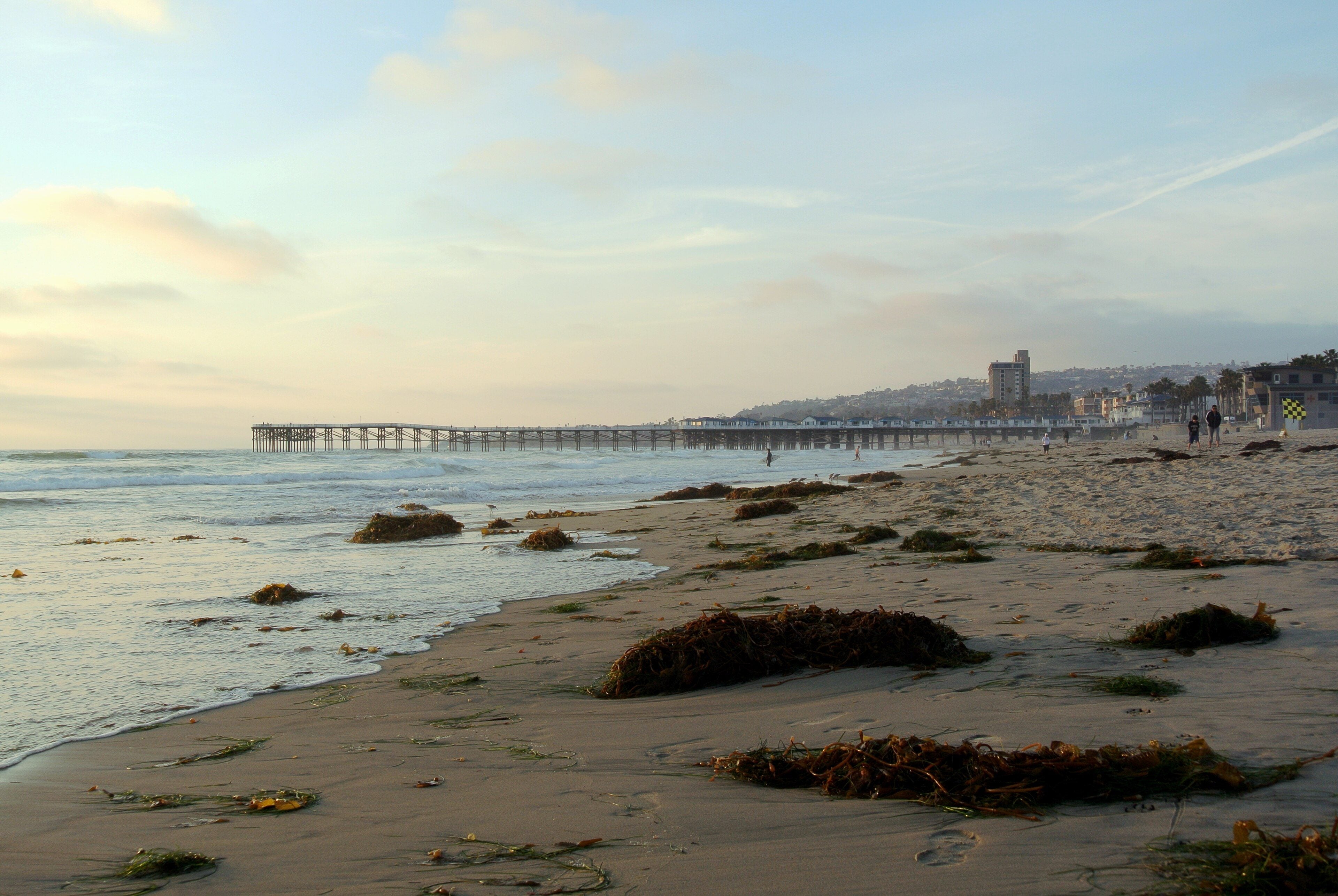 Crystal Pier stretching out from Pacific Beach