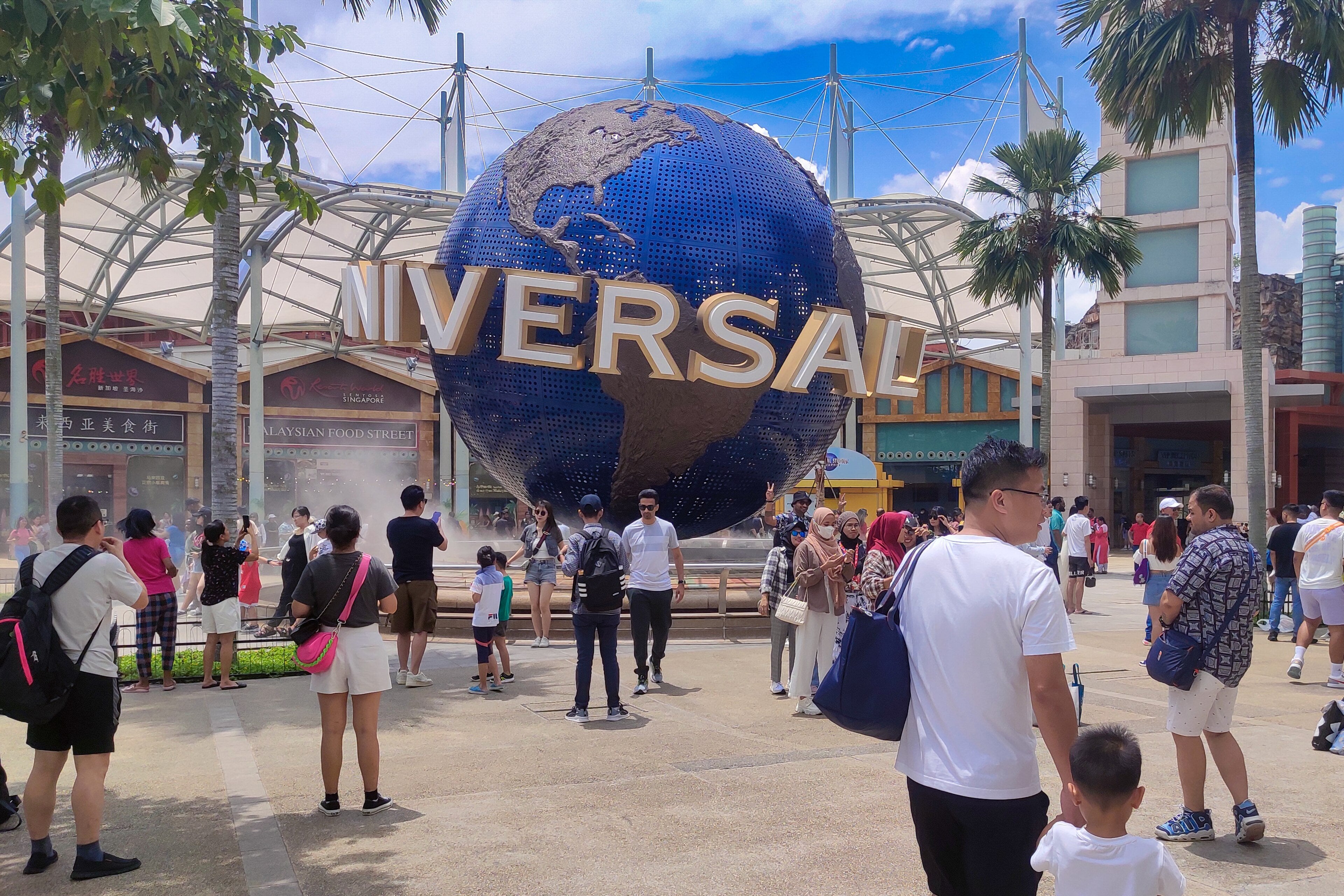 Universal Studios Singapore globe