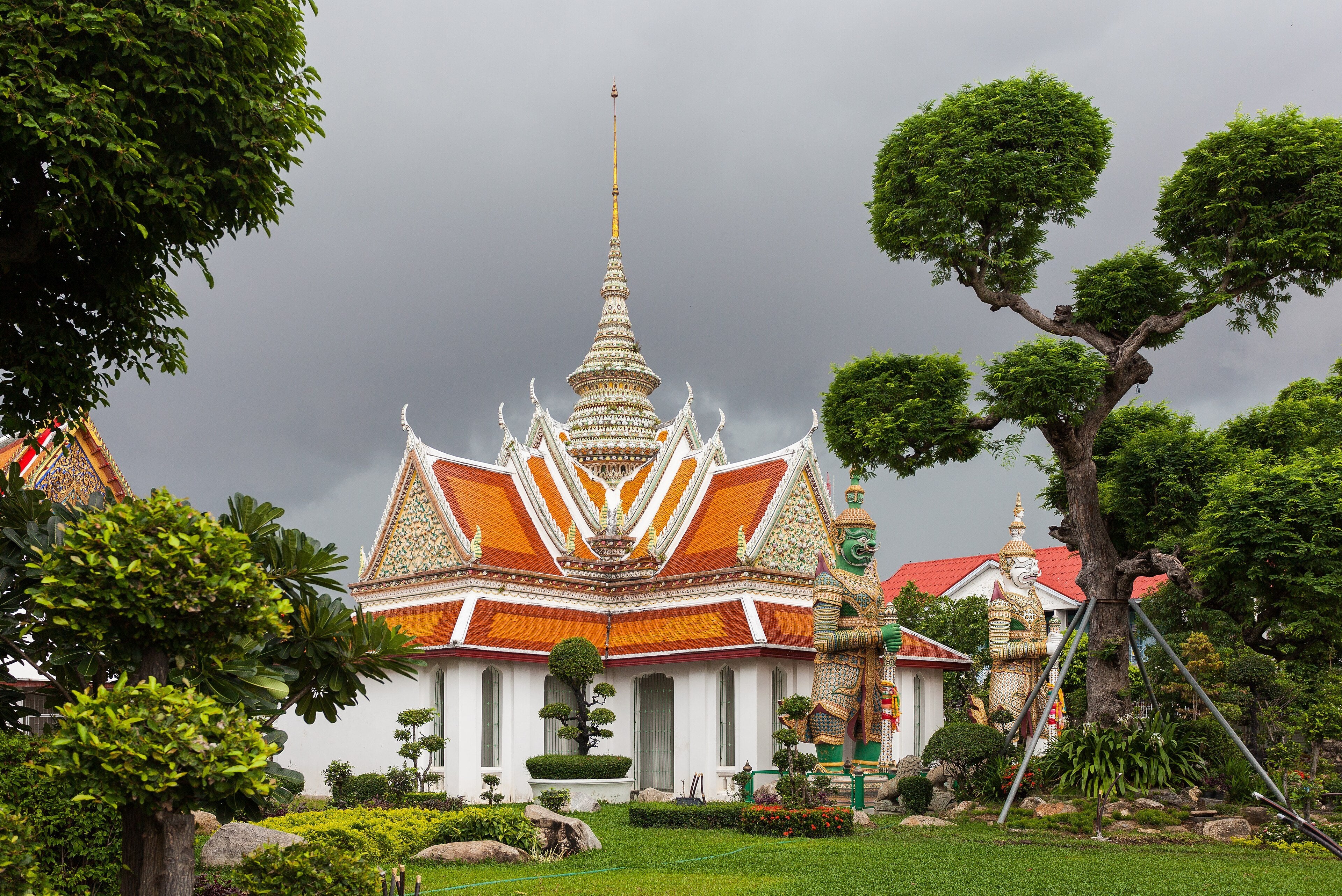 Ordination hall at Wat Arun