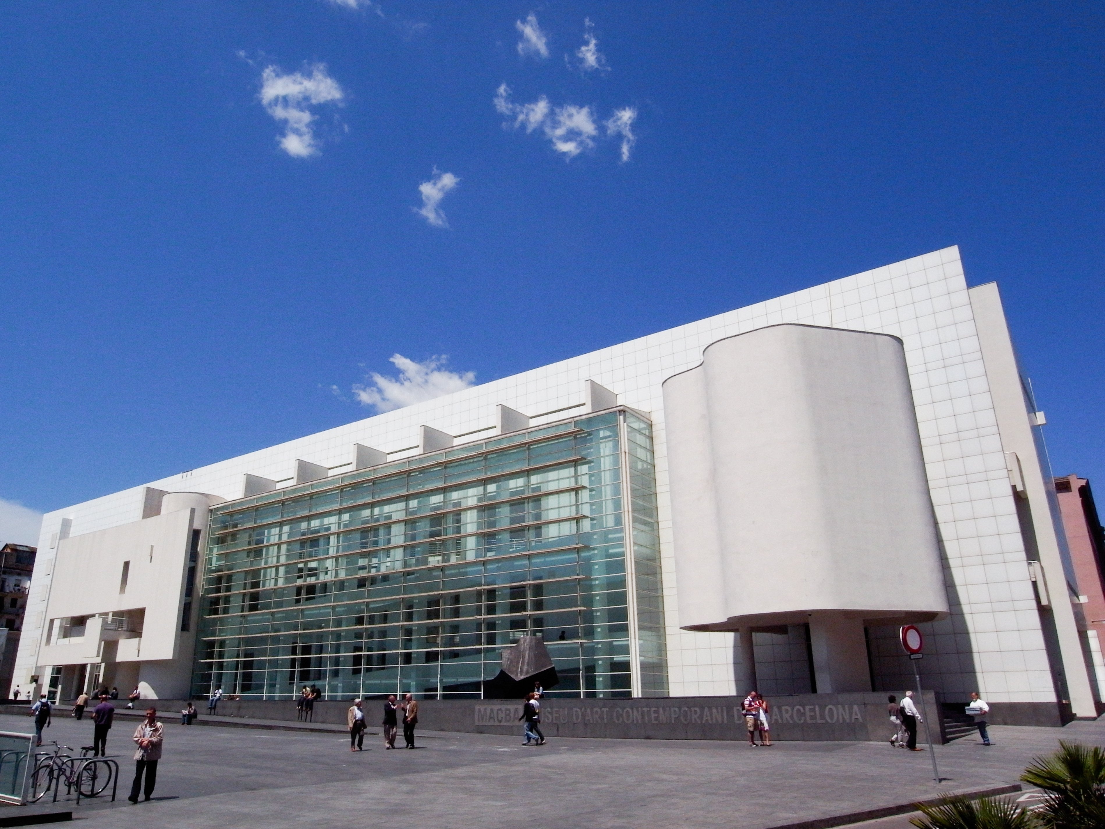 MACBA’s white façade on Plaça dels Àngels in El Raval