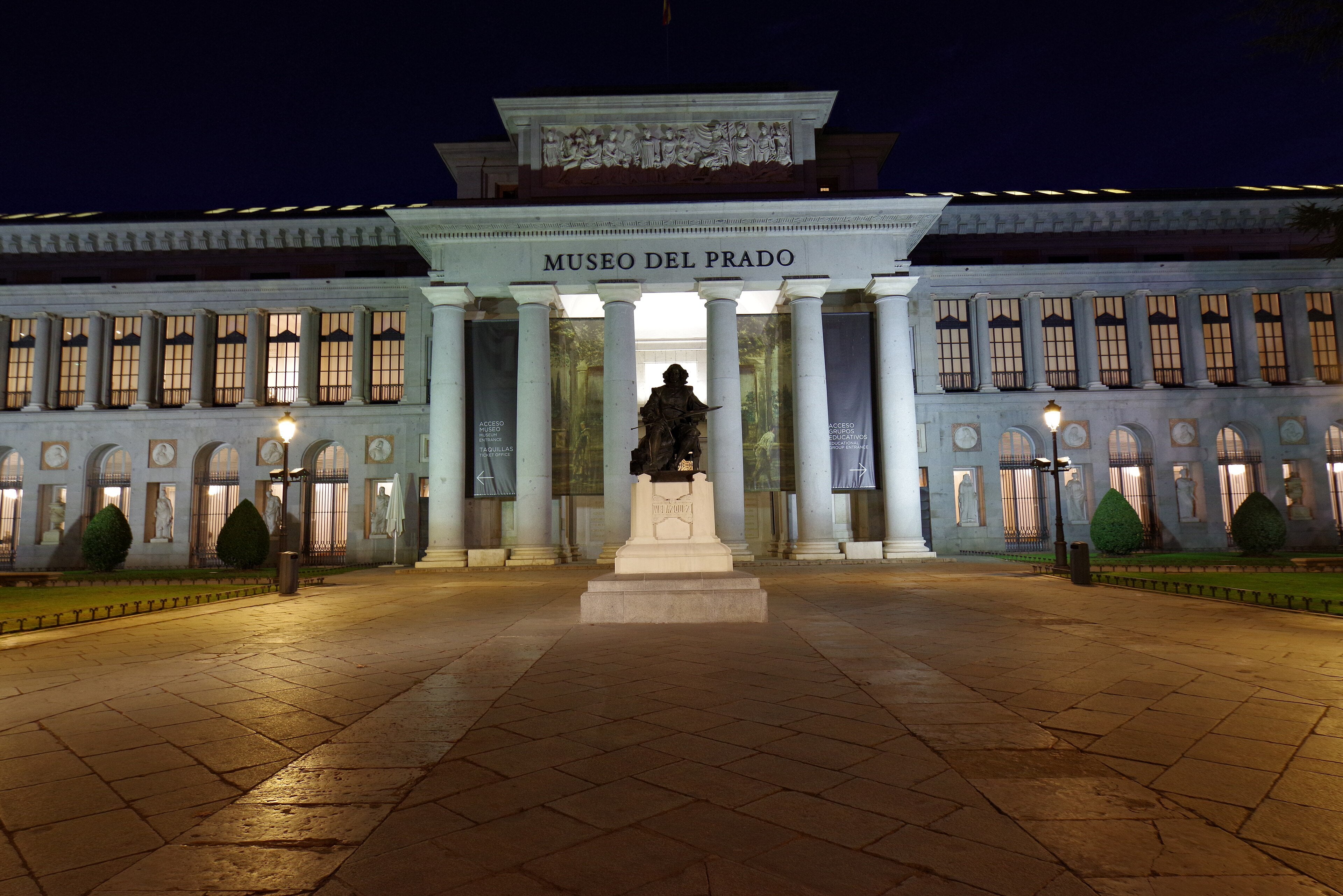 The Museo del Prado and the Velázquez statue