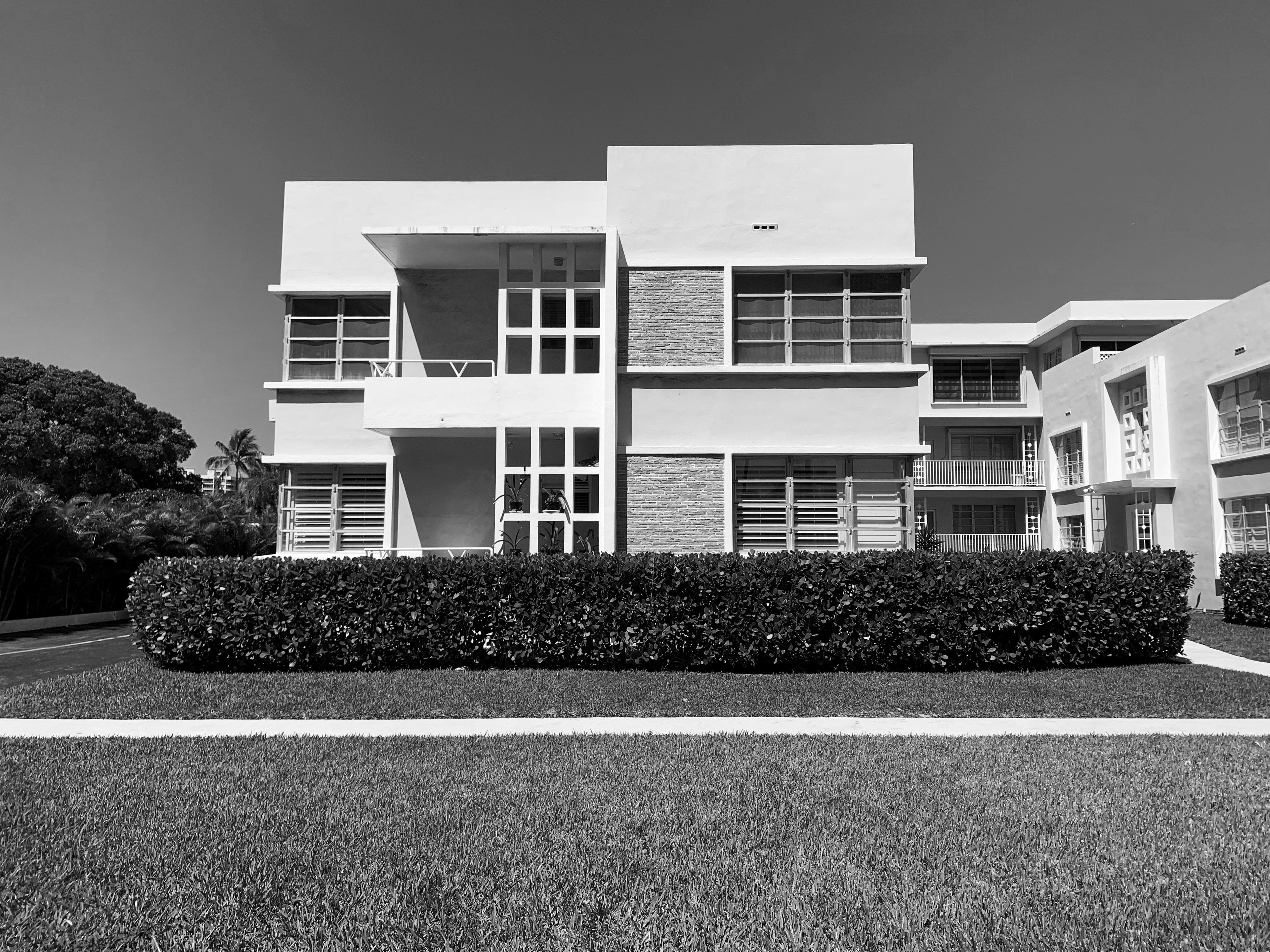 A 1950 midcentury apartment building in Bal Harbour