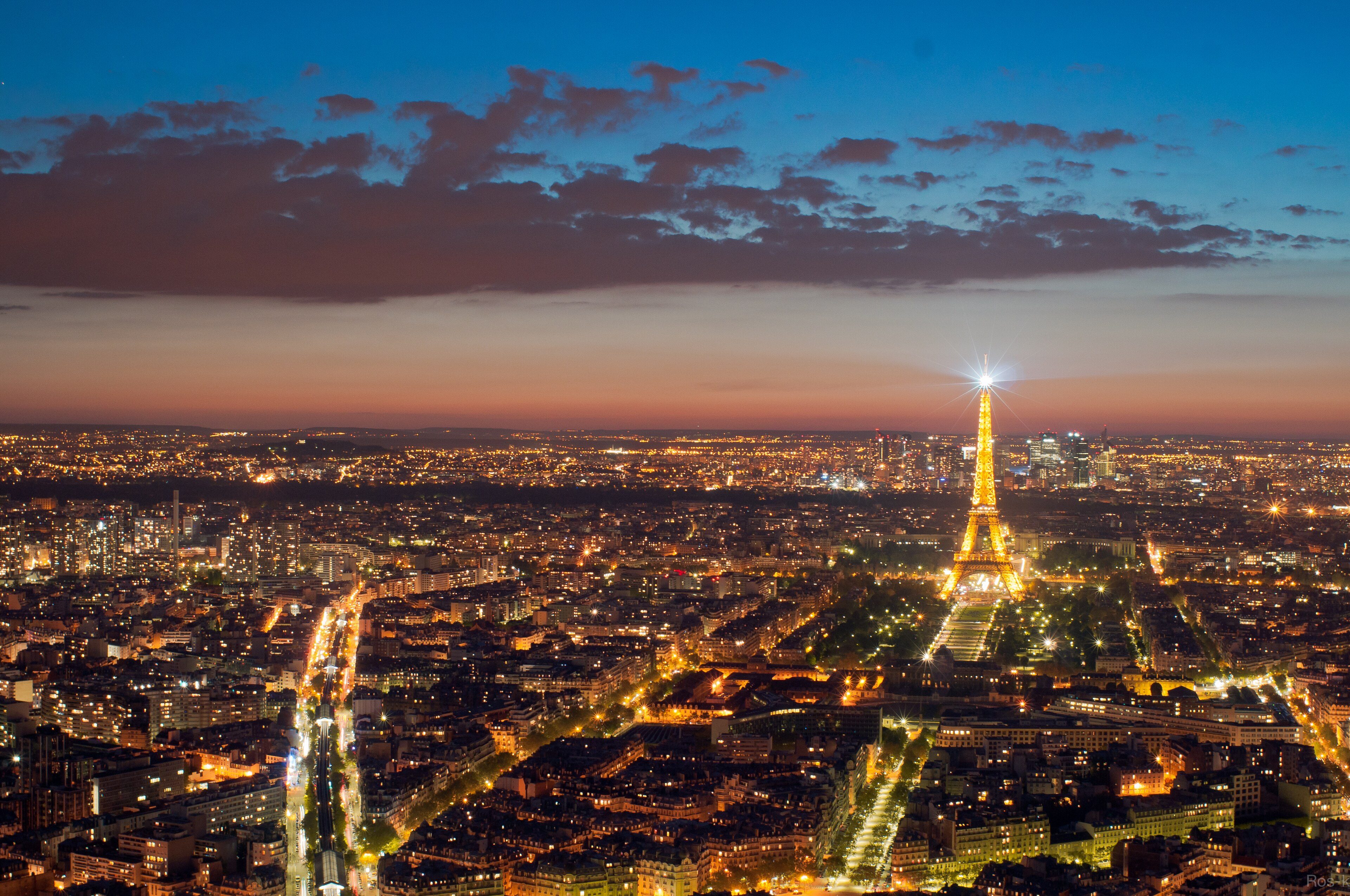 Paris and the Eiffel Tower at dusk from Tour Montparnasse