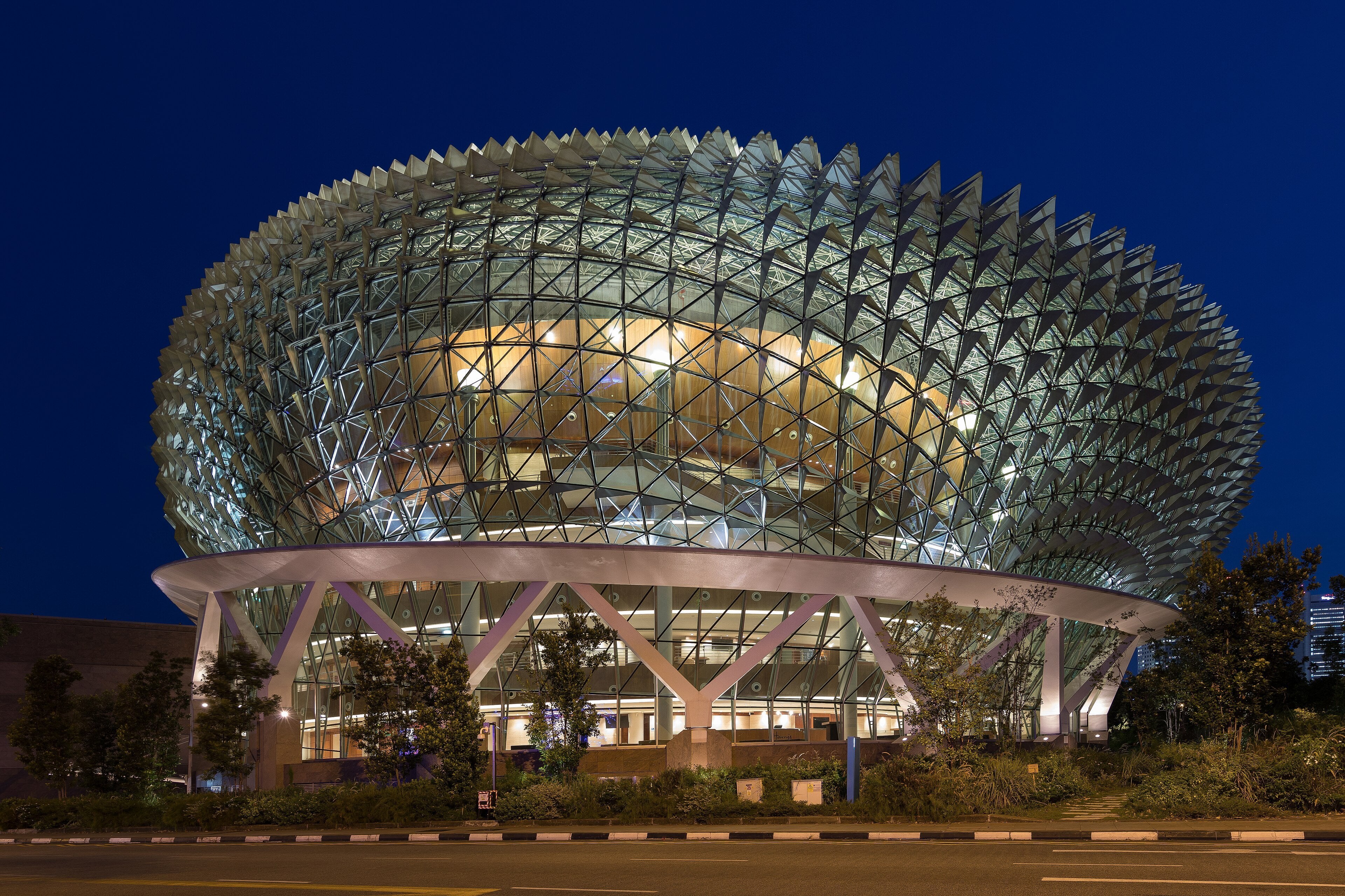 Esplanade – Theatres on the Bay at blue hour